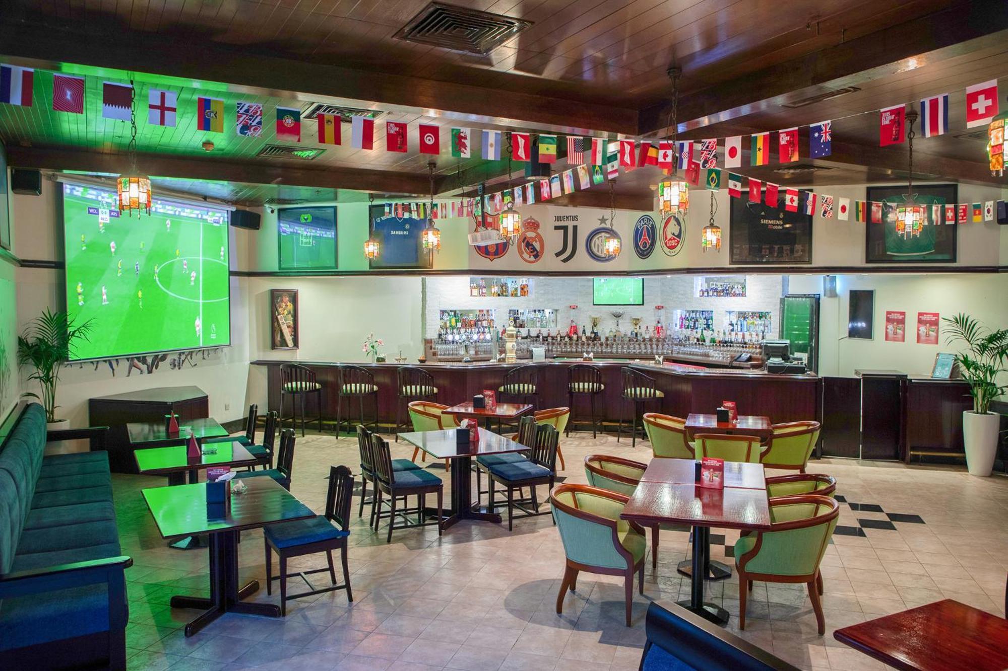 โรงแรมอัจมาน ภายนอก รูปภาพ The interior of a typical JCo