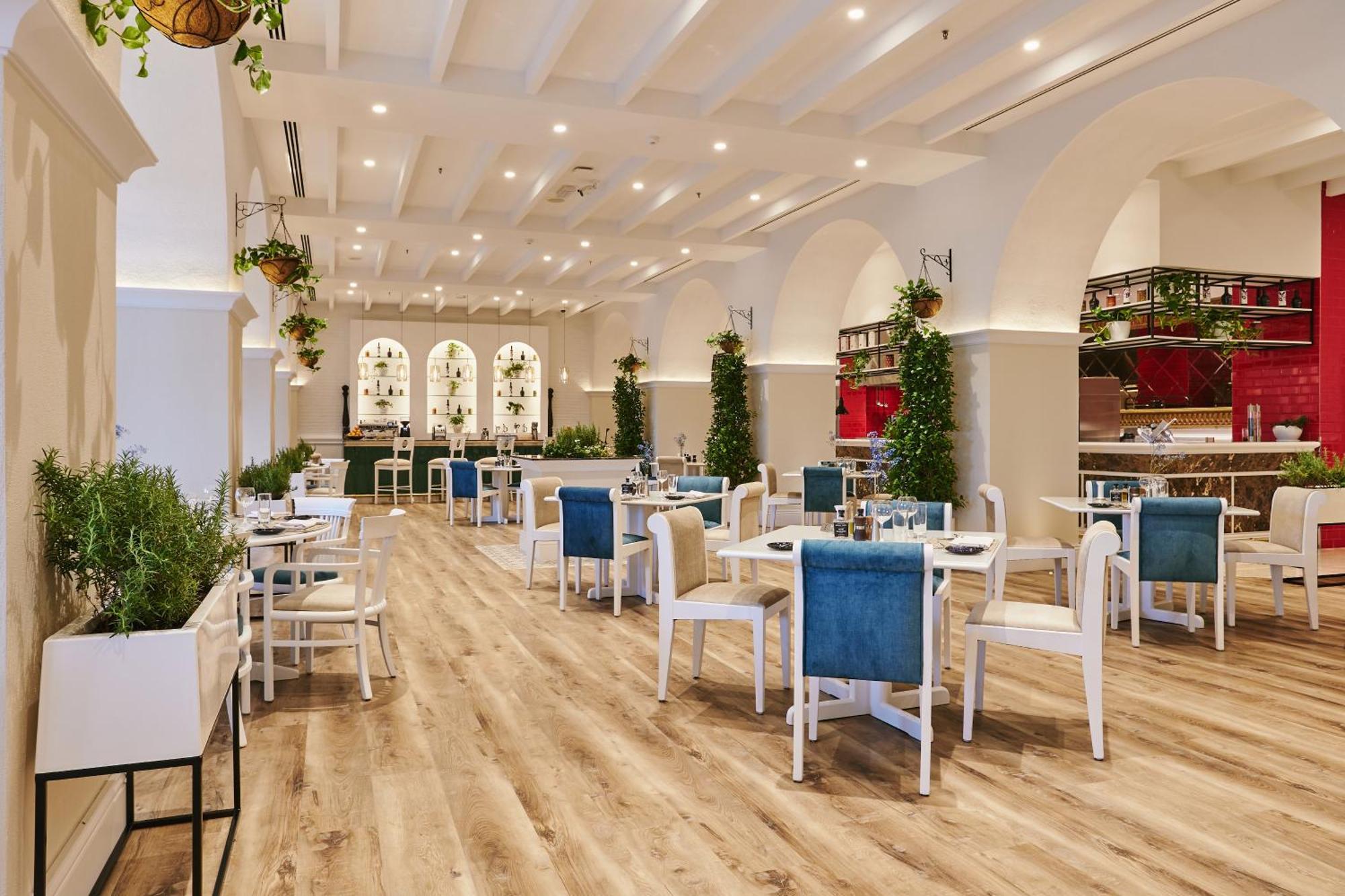 โรงแรมอัจมาน ภายนอก รูปภาพ The interior of the restaurant