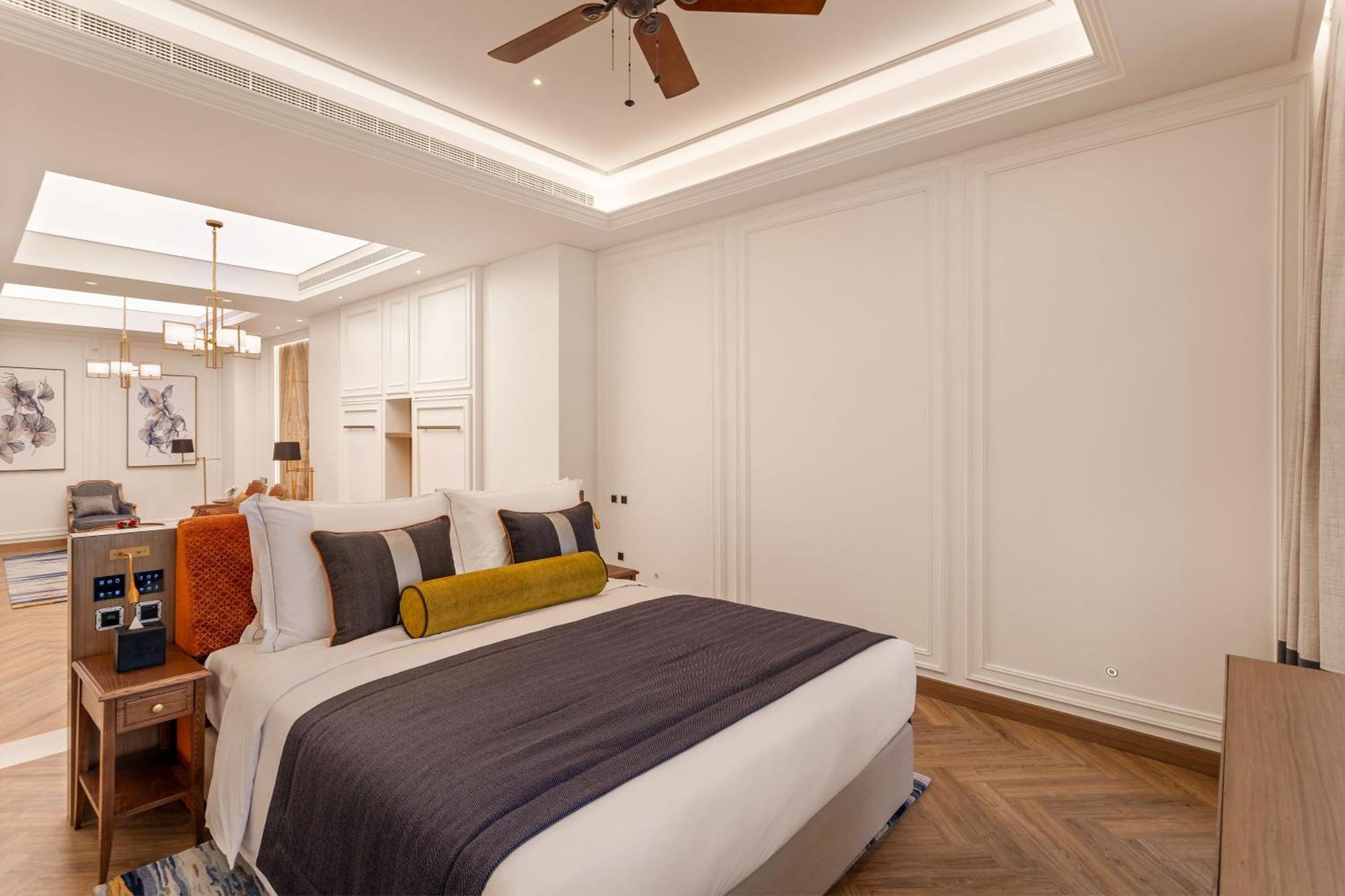 โรงแรมอัจมาน ภายนอก รูปภาพ A bedroom at the hotel