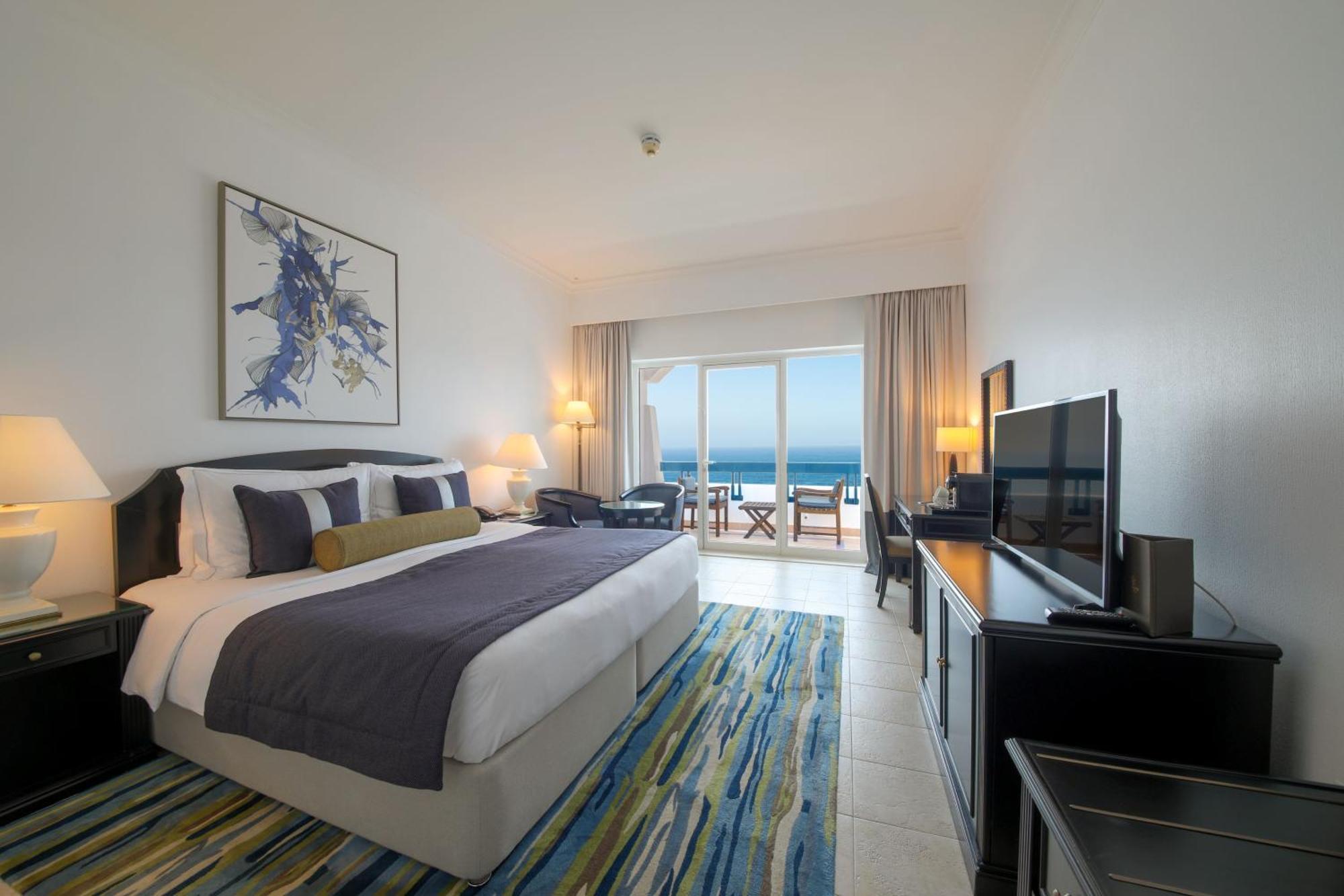 โรงแรมอัจมาน ภายนอก รูปภาพ A room at the hotel